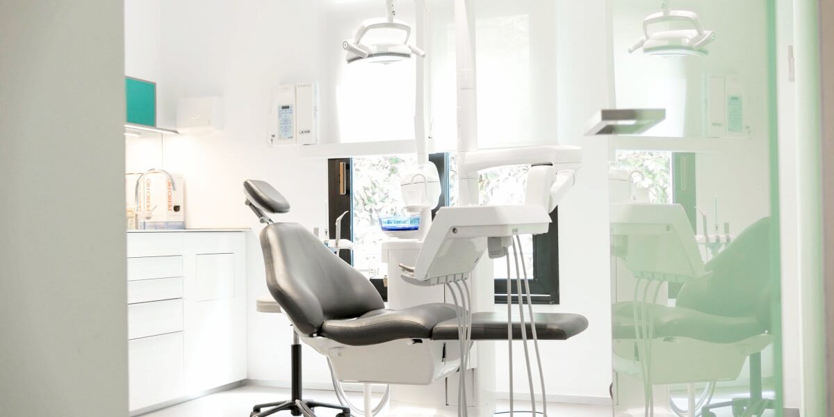 clinica dental en barcelona clinica dental en barcelona